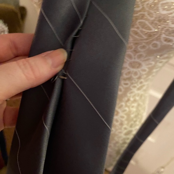 Lot of 3 vintage neckties Oscar dela Renta gray & Pierre Cardin navy blue & red - Picture 8 of 13